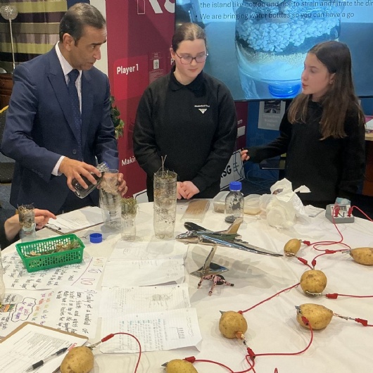 y8 students make electricity from potatoes